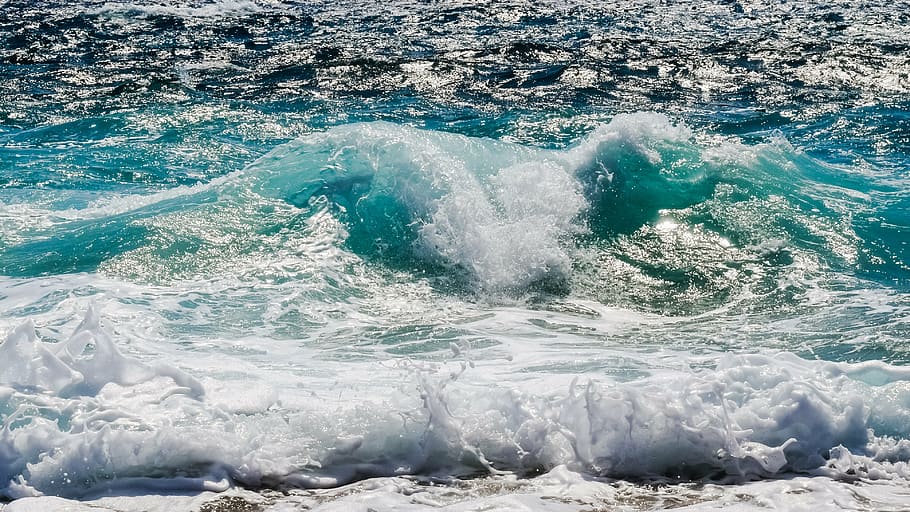 water waves during daytime, smashing, foam, spray, sea, nature HD wallpaper