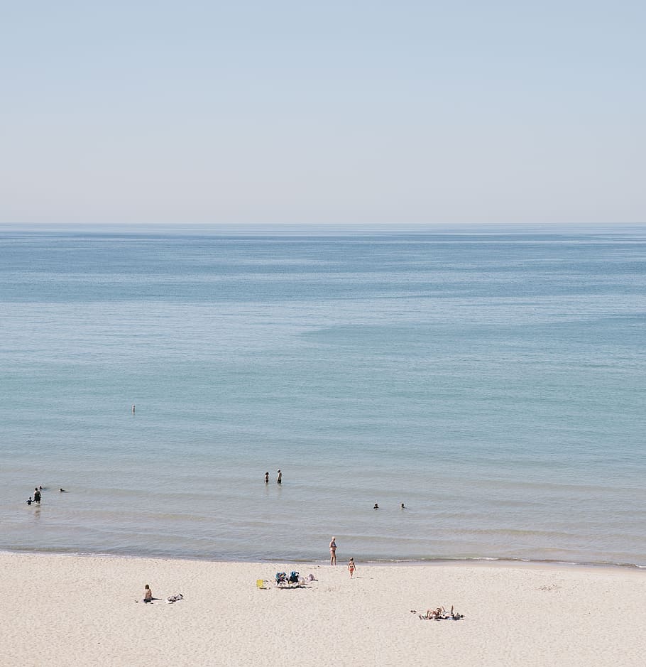 people at the beach during daytime, people near body of water during daytime HD wallpaper