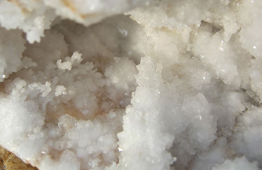 Quartz, Gem, Minerals, Rock, Crystal, broken up, halves, druze HD wallpaper