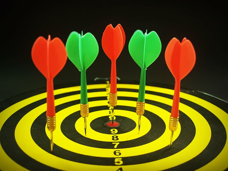 three green and three red dart pins on dartboard, accuracy HD wallpaper