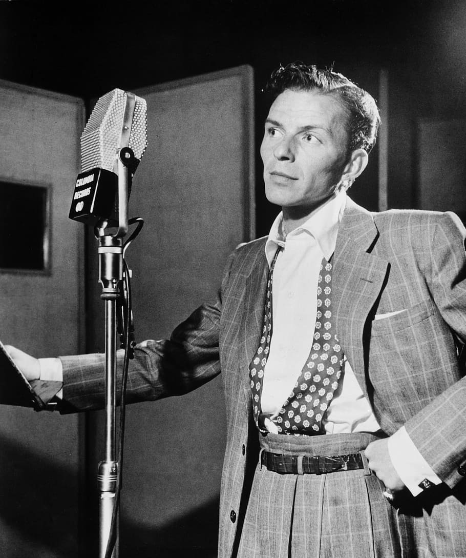 grayscale photo of man standing near condensing microphone, frank sinatra, HD wallpaper