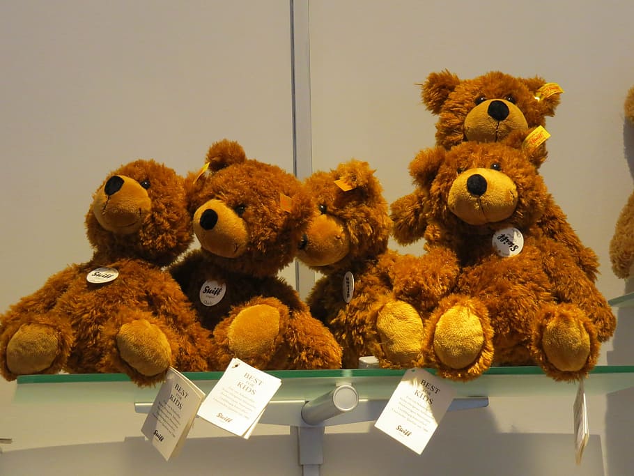 five brown bear plush toys, steiff animals, steiff tierchen, stuffed animal