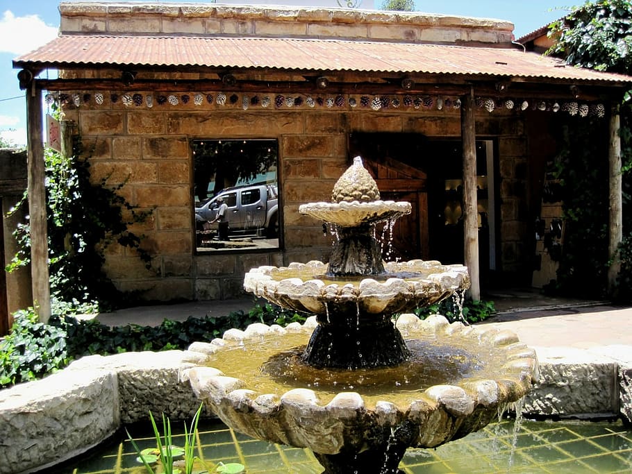 shop, building, small, quaint, slanting roof, fountain, water HD wallpaper