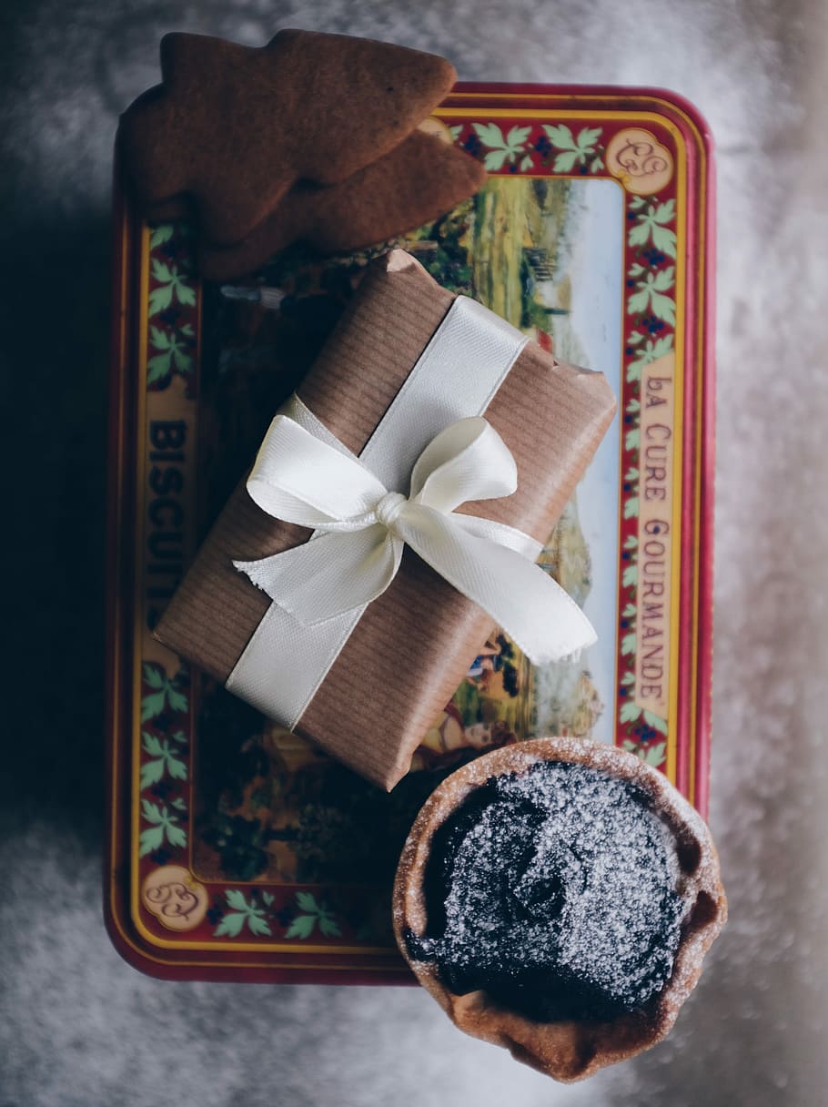 gift box with white ribbon, brown and white gift box in top view photography HD wallpaper