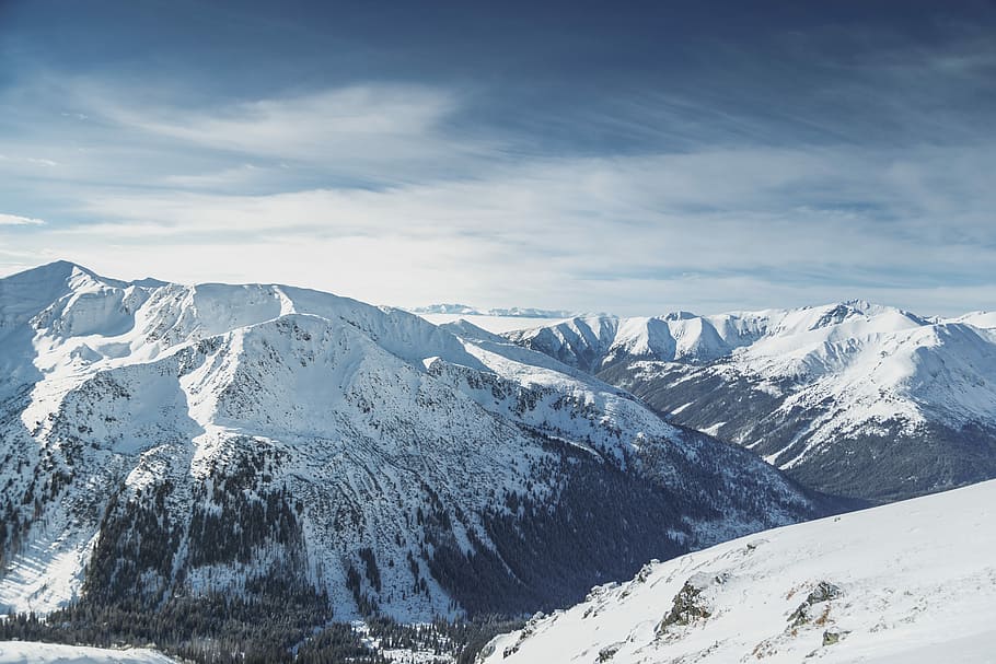 landscape photo of snow covered mountain, snow covered mountain under clear sky HD wallpaper