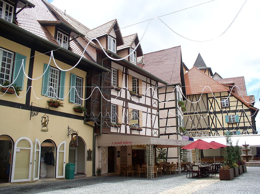 bukit-tinggi-french-village-style-resort