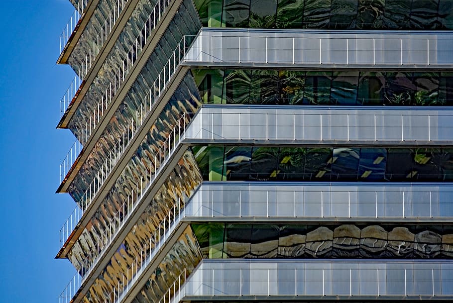 modern building, architecture, glass, tower, reflection, barcelona HD wallpaper