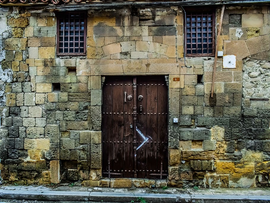 closed brown wooden doo, architecture, old, wall, brick, building HD wallpaper