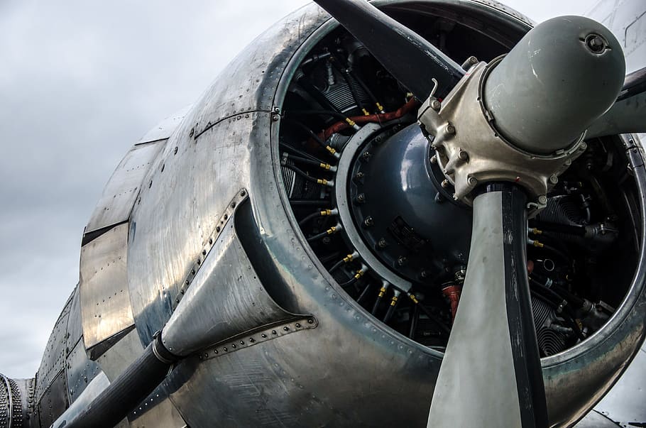 close-up photo of gray plane, engine, aircraft, dc-3, airplane HD wallpaper