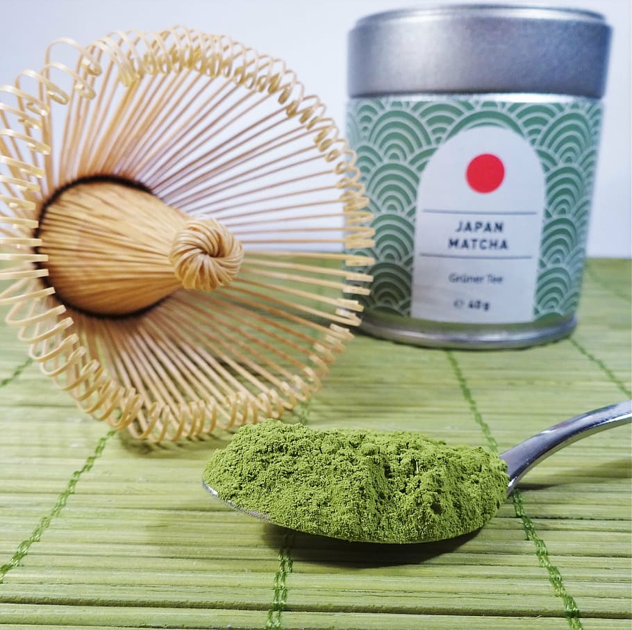 green powder in spoon near beige wisk, matcha, green tea, tee, HD wallpaper