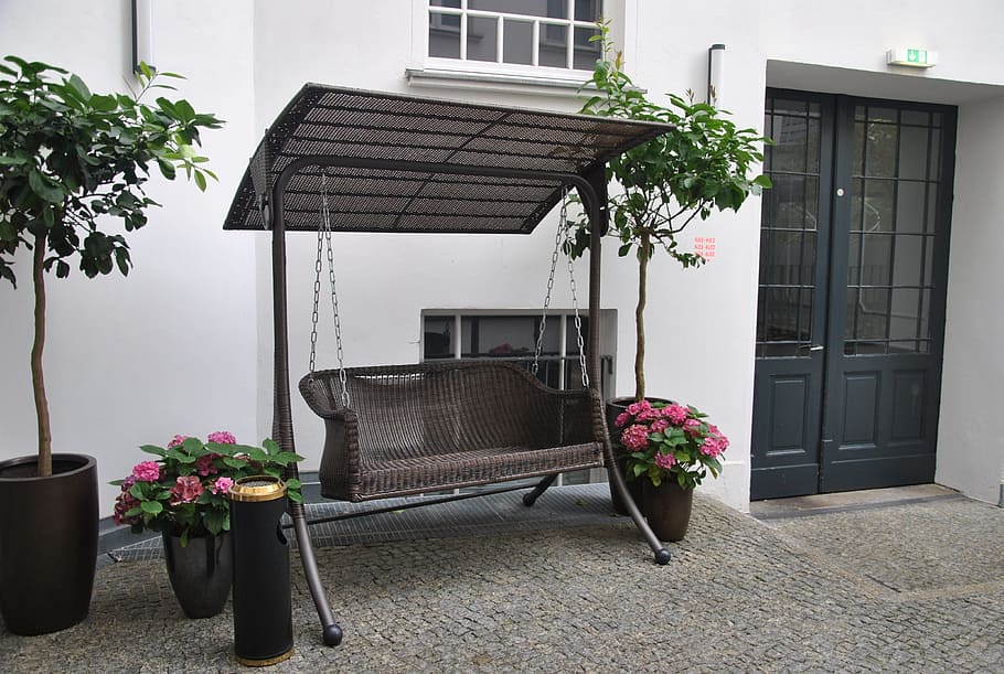 bank, fatigue, break, tranquility base, rest, plant, architecture HD wallpaper
