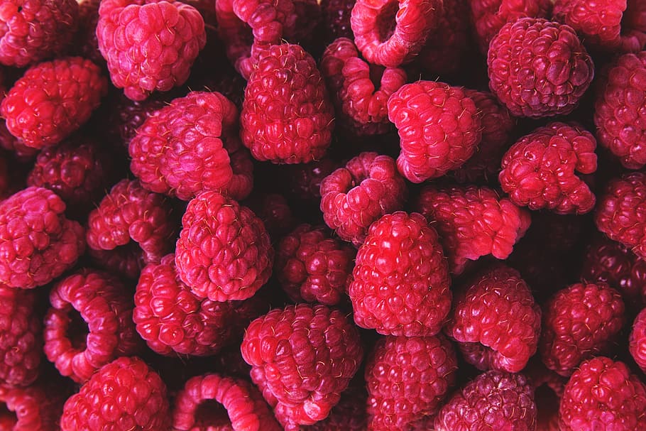 Closeup shot of fresh raspberries, food/Drink, fruit, red, freshness, HD wallpaper