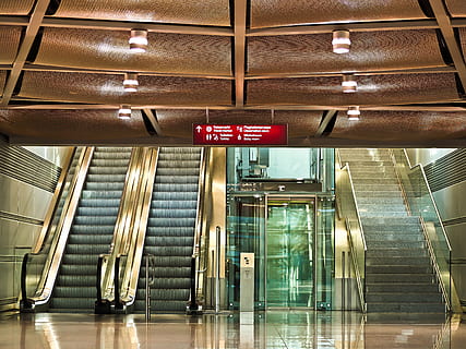 photography of scallators inside building, stairs, escalator HD wallpaper