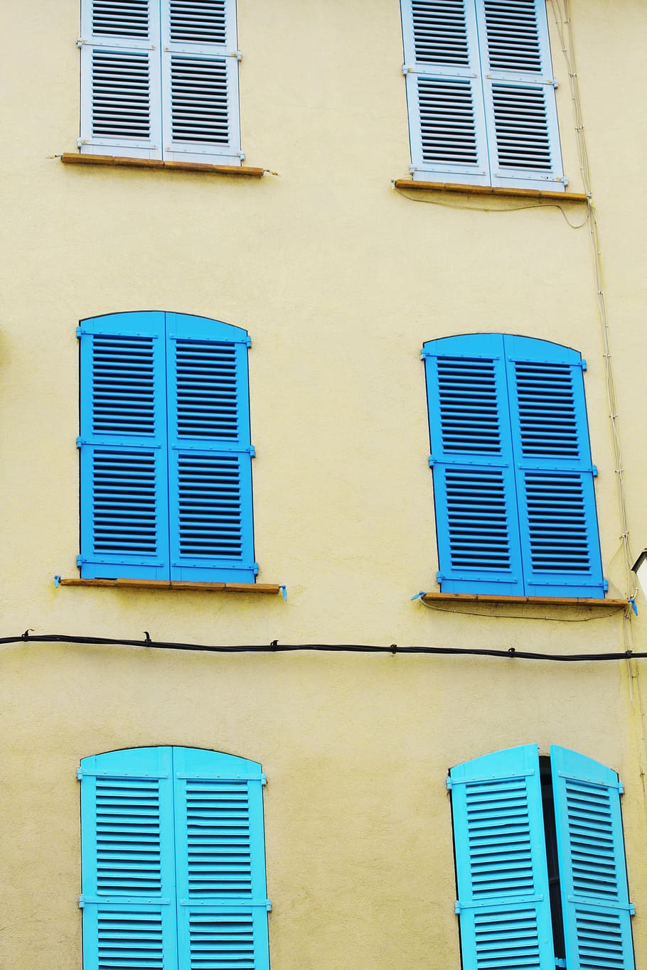 wall, colors, shutters, house, facade, former, window, architecture HD wallpaper