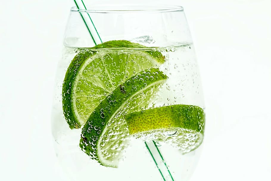 clear wine glass with sliced lemon, lime, club soda, drink, cocktail, HD wallpaper