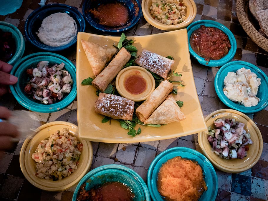 assorted dishes on yellow and blue ceramic bowls, shells, appetizers HD wallpaper