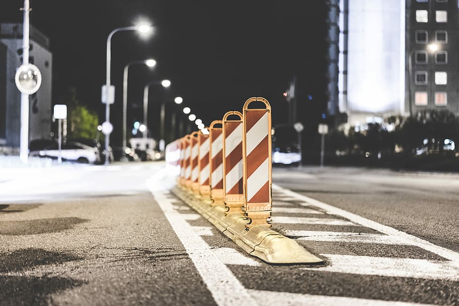 Safety Barriers on The Road, construction, driving, night, roads, HD wallpaper