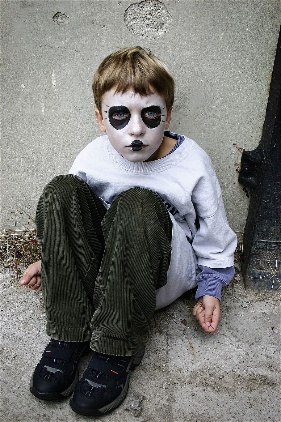 child, mask, painted face, real people, one person, casual clothing HD wallpaper