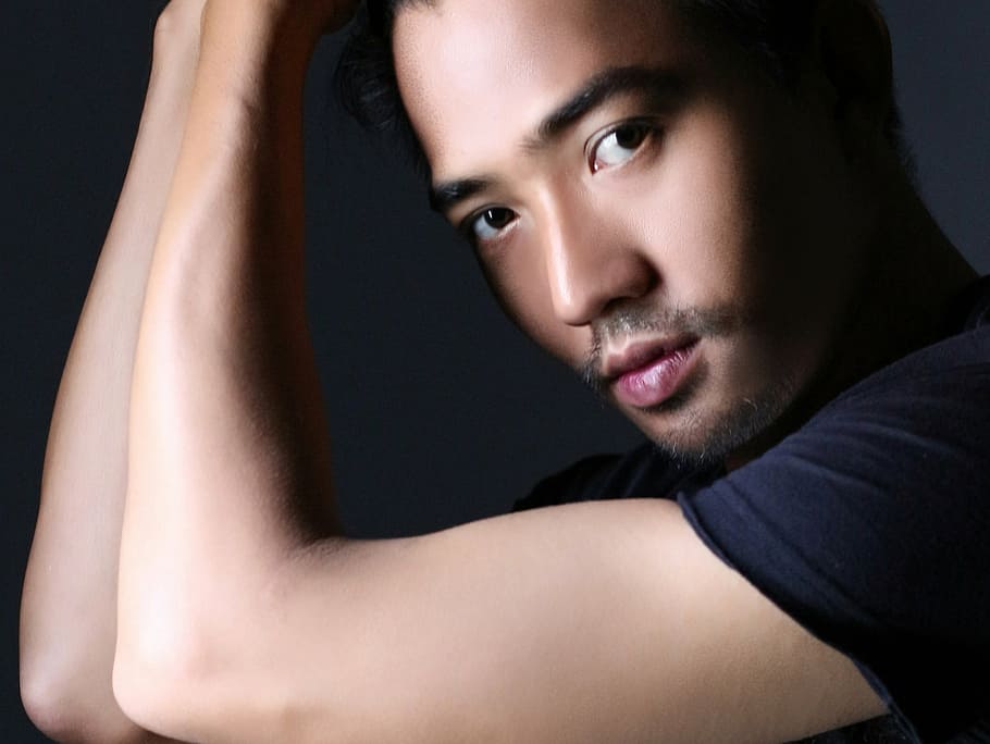 closeup photo of man wearing black top, face, alone, men's HD wallpaper