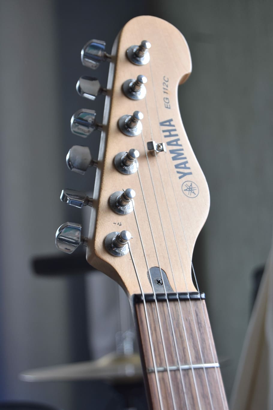 Featured image of post Yamaha Acoustic Guitar Wallpaper / Guitarist, 3d man breaks a guitar.