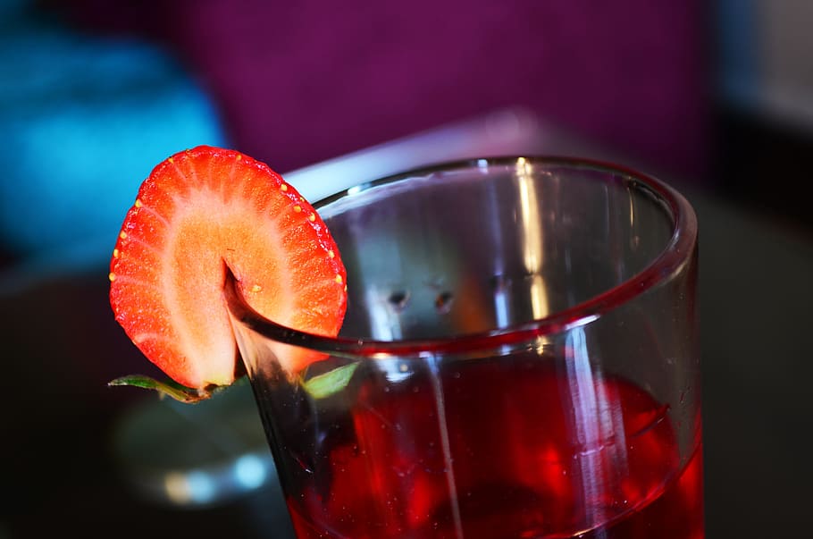 juice, strawberry, liquid, red, glass, fruit, drink, view, cut HD wallpaper