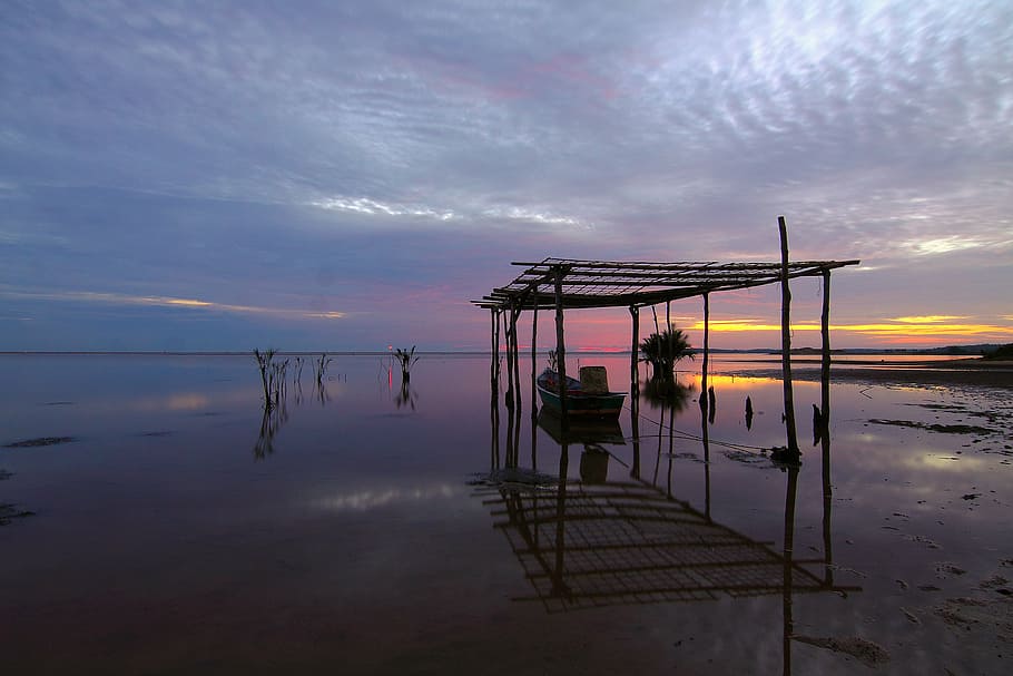 beach, boat, dawn, dusk, nature, ocean, reflection, sand, sea HD wallpaper