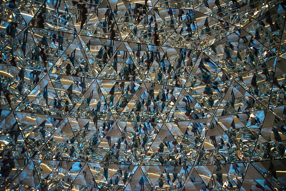 reflection, crystal, artwork, sculpture, figure, wattens, crystal worlds HD wallpaper