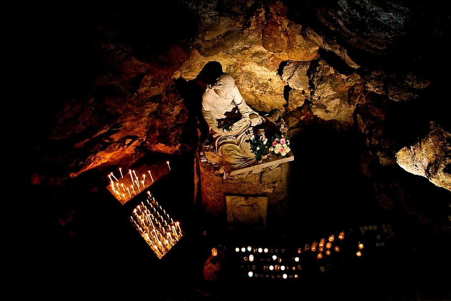Prayer, Cave, Christian, Statues, pilgrimage, candles, faith HD wallpaper