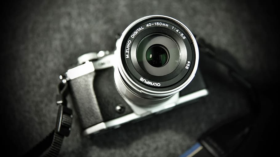 grayscale photography of DSLR camera on gray surface, black and gray camera HD wallpaper