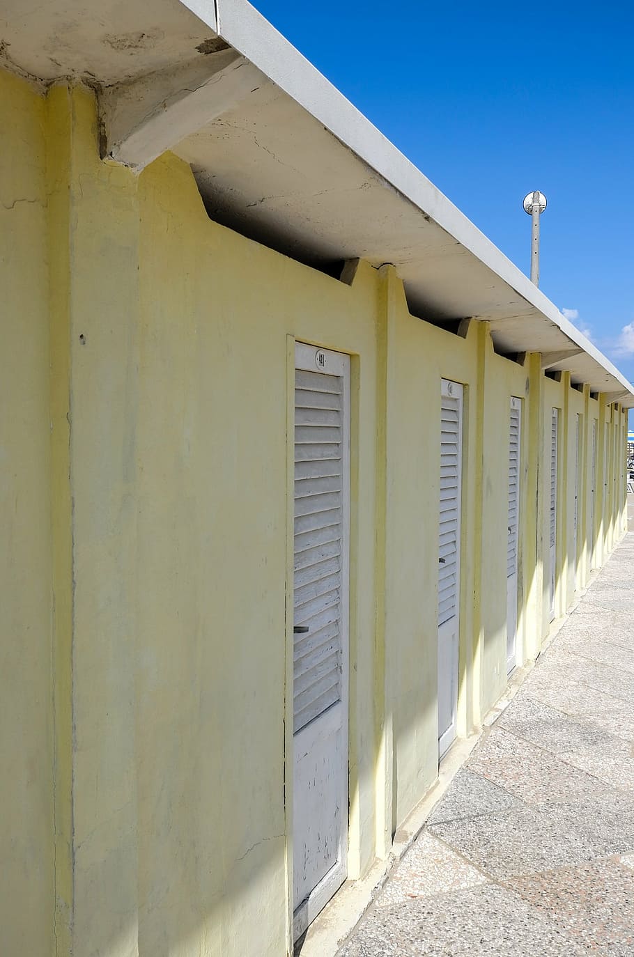 locker, cabins, lamellar, painted, strandbad, shutters, house HD wallpaper