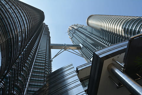 petronas-towers-tall-building-skyscraper-malaysia-thumbnail.jpg