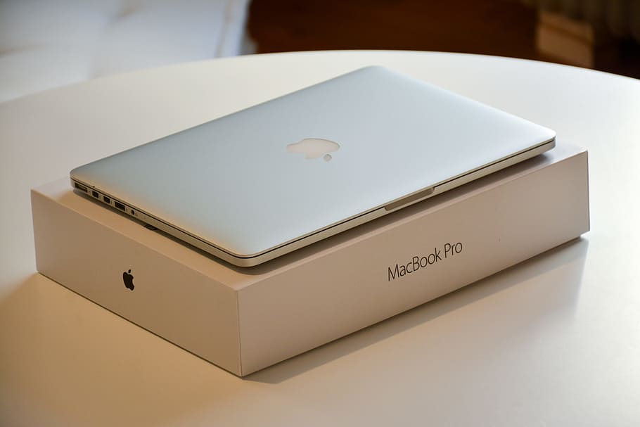 Text on Floor, apple, computer, laptop, macbook, macbook pro HD wallpaper