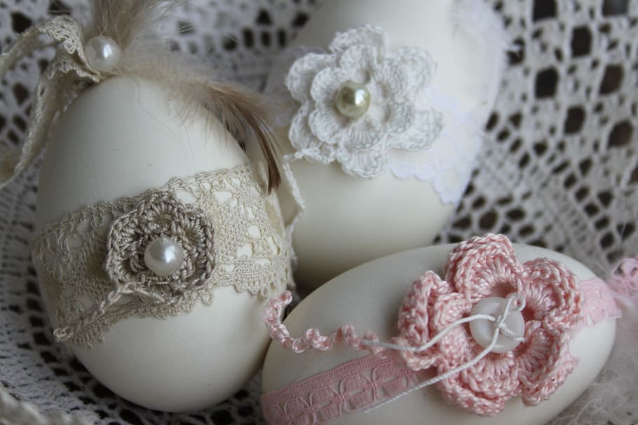 three white eggs with knitted straps, easter eggs, decorating HD wallpaper