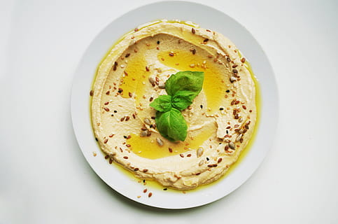 cooked dish with herbs and sesame seeds, hummus, meal, chickpeas HD wallpaper