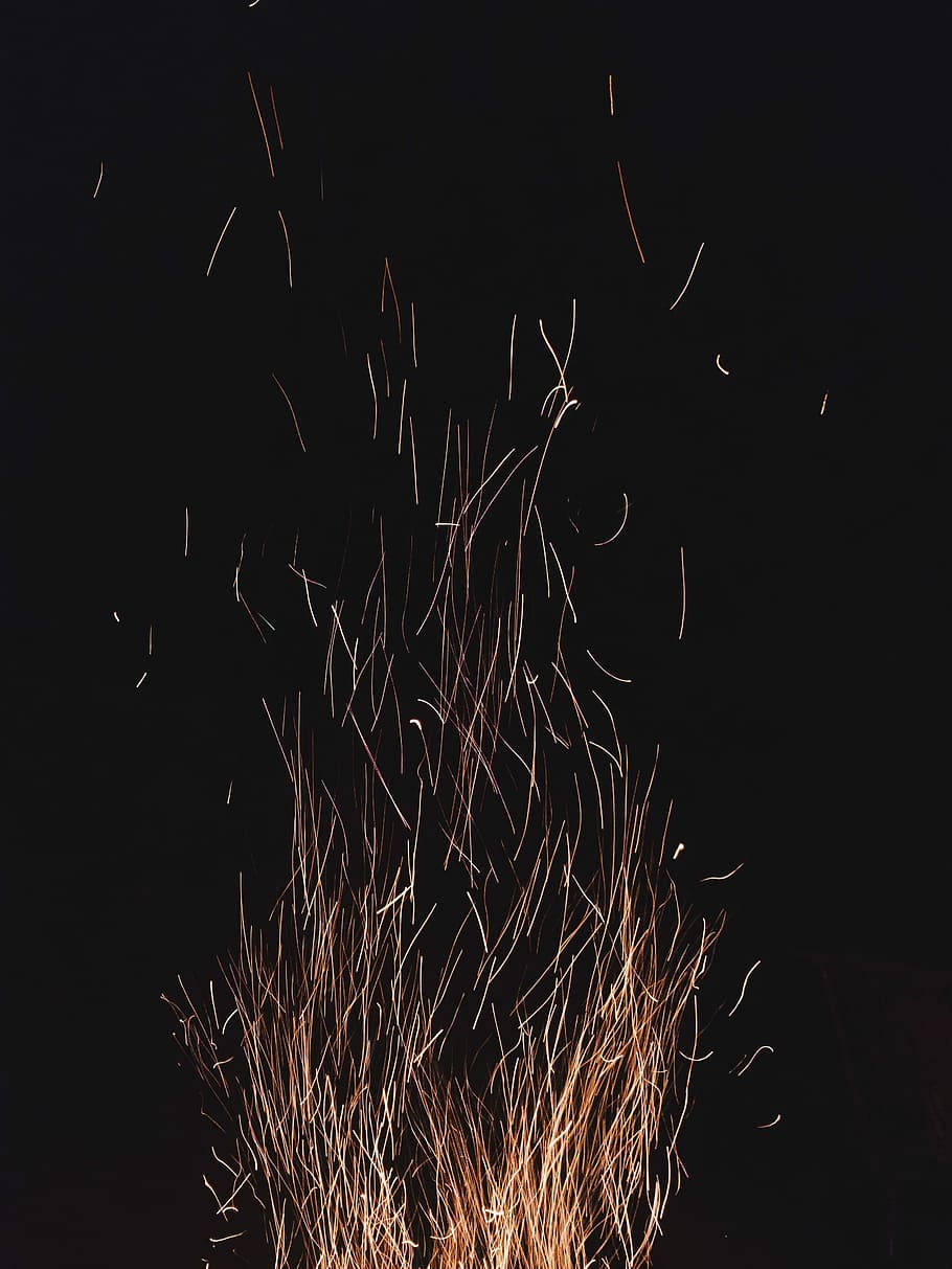 bonfire view, flying fire embers, flames, sparks, orange, night HD wallpaper