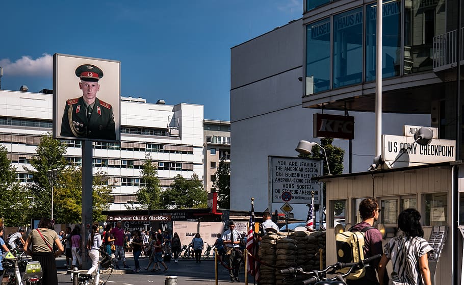 berlin, charlie, checkpoint, capital, germany, float, border HD wallpaper