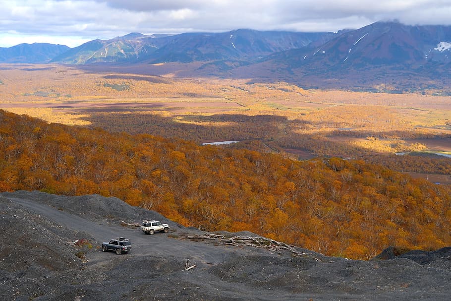 autumn, quarry, mountains, perlite, stones, road, forest, fall colors HD wallpaper