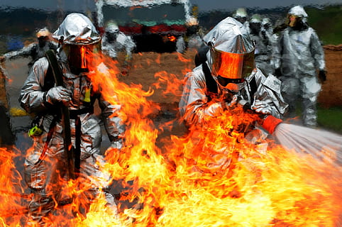 men holding hose with water pointing to the fire, firefighters HD wallpaper