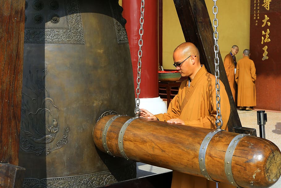 taiwan, monks, bell, one person, adult, real people, young adult HD wallpaper