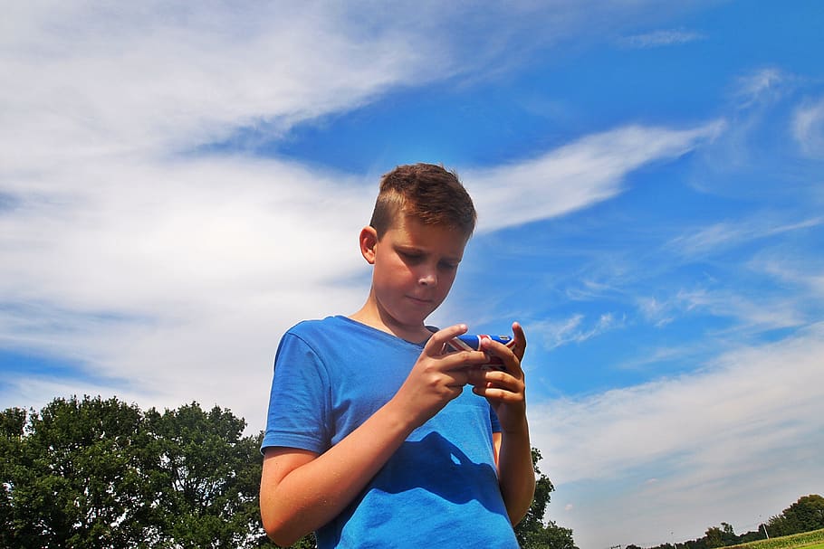 boy, telephone, screen, wireless, attainable, call, post, to call HD wallpaper