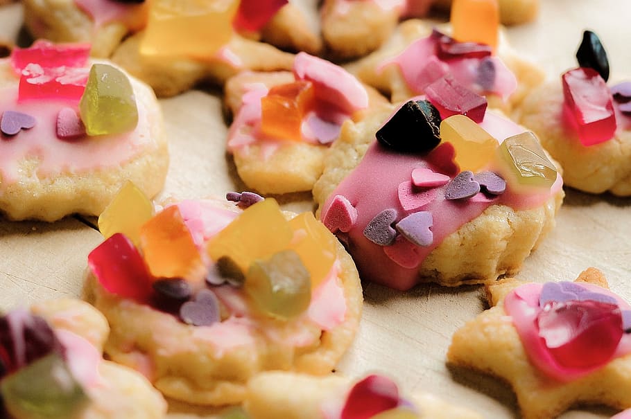 cookies on board, candy, party, decoration, baking, pastry HD wallpaper