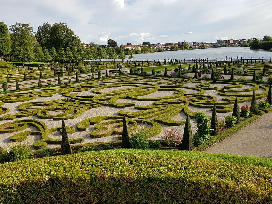 fredirskeborg, denmark, hillerod, plant, water, sky, green color HD wallpaper
