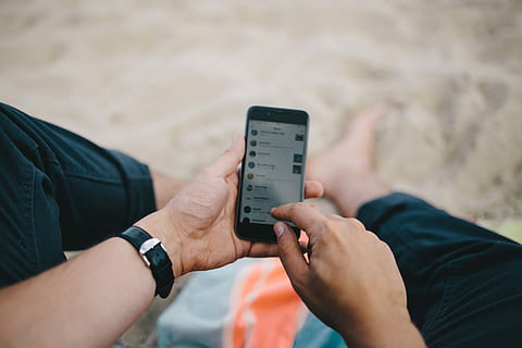 Together at the beach, sand, summer, tech, technology, phone HD wallpaper