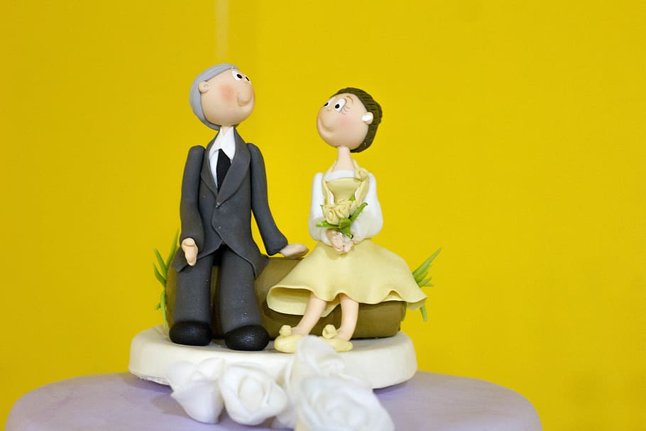 cake, grooms, love, human representation, colored background, HD wallpaper