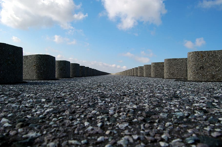 low angle photography of road under blue sky, perspective, ground HD wallpaper
