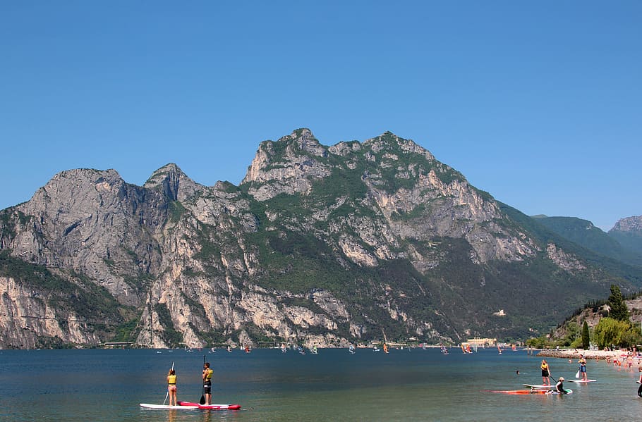 garda, italy, lake, landscape, mountains, water sports, surfer, HD wallpaper