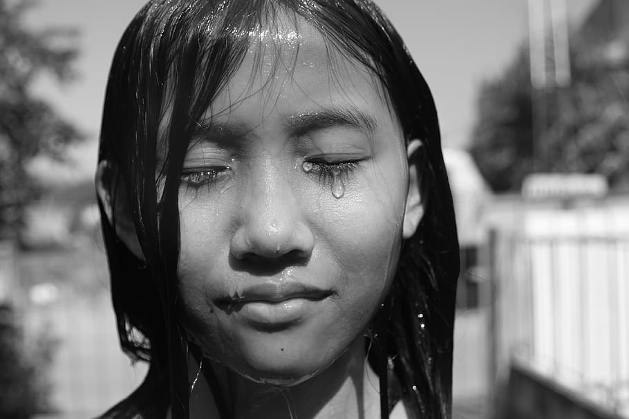 grayscale photo of a woman, emotion, expression, life, face HD wallpaper