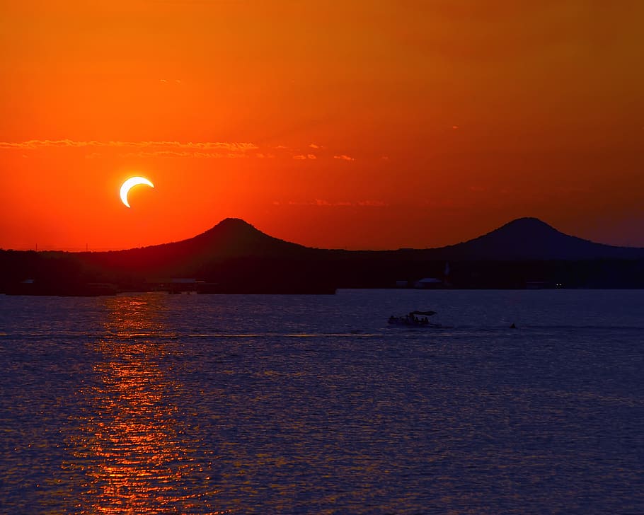 sunset, water, dawn, dusk, evening, solar eclipse, lake nasworthy HD wallpaper