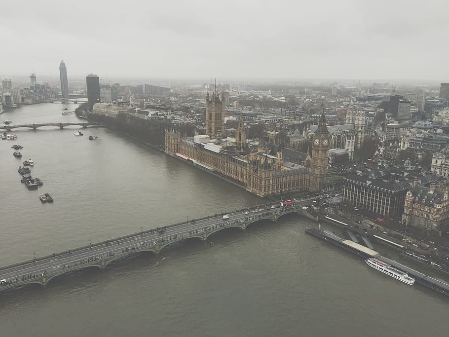 aerial view of London England Big Ben, worm's eye photography of suspension bridge, HD wallpaper