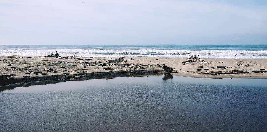 brown sandy beach at daytime, blue, gray, ocean, sea, waves, nature HD wallpaper